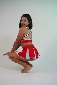 AlyssaRay cheerleader Bilde 2