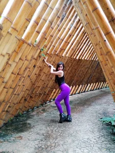 Nicol_Swift_ De paseo... Pic 3