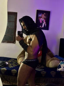 cosplay de romanpearce_  3 Imagens