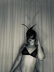 PatyLawrence naughty bunny Pic