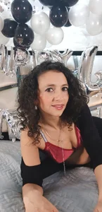 AriannaRussell_ happy birthday arianna ❤️🖤❤️ Pic 2