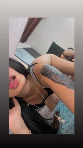 Emma_AH Public Foto 3