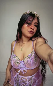 Public od _Chloe_Smith  3 snímek