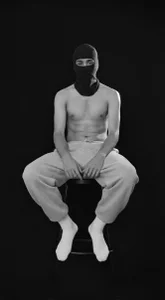 Lux_Masked Public Foto 2