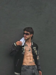 Valentino_Xander Off Duty 🖤 Pic 3