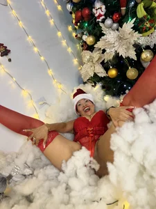 chiquimaturesexy: HAPPY CHRISTMAS✨❤️ ( 2 фото)