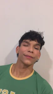 ANGELIC_TAY 🥴 Immagine 