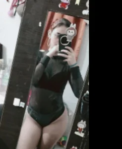 ZOEAMBER ONLY ME Pic