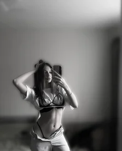 ShaeHeeter's beautiful lady Sex Photo 1