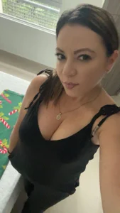 Scarlett_Noil mee slika