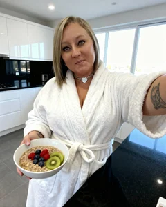 ThkGrlD Public Pic 4