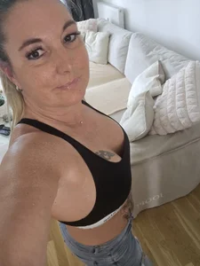 Sensual_Babsi kullanıcısının Public albümü -  2 fotoğraf