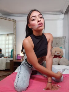 Pocahot-ass😈​😋​🤤​ Bild 6