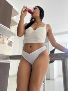 LYA_SWEETX My free day🍷💋💋 Pic 3