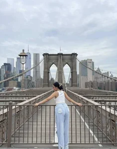 itsAmericanFucker brooklyn bridge NYC Mistress Pic