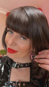 Cutie_orgasm: My sexy face(2) ( 5 фото)