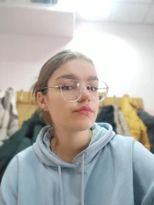 DevonaGlugla Public Pic 4