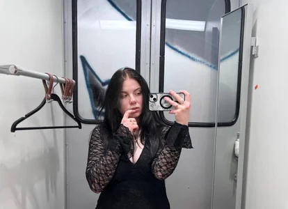 foxy_tease_ A little bit of beauty💜 Bilde 2