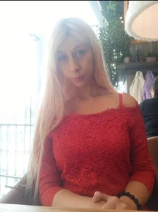 KyliePag I'm in a restaurant Foto