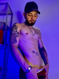 Axel_Sttonのlatin hotの枚の写真