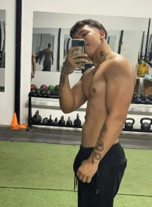 grey_jackson your body Pic 2