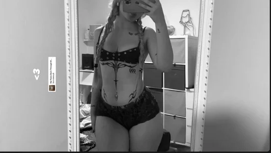 SexyyEmilyyPublic Bild 2