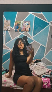 Valen_1990 Public Pic 2