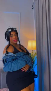 Kendallbleer HAPPY NEW YEAR 2026📸🖤 Pic 4