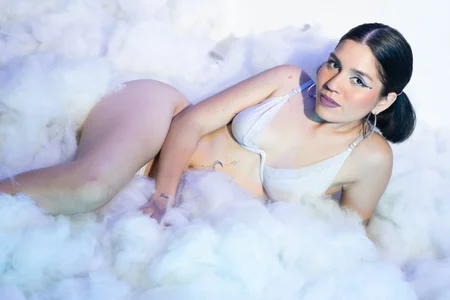 AbbyJamess Sensual clouds 🌸 Kuva