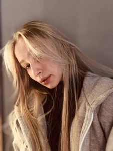 Public de ClonedAge Foto 6