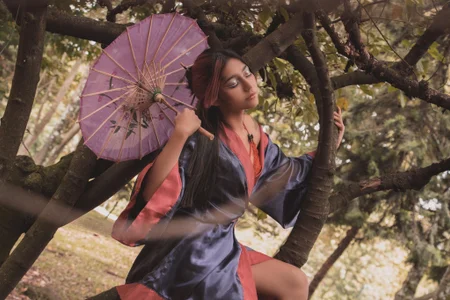 amber_yull In the woods Foto 2