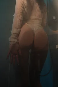 IvyDreamy shower time someone ? Pic 7