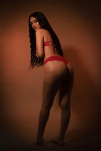 BellaMillers Red Passion 😈 Pic 3