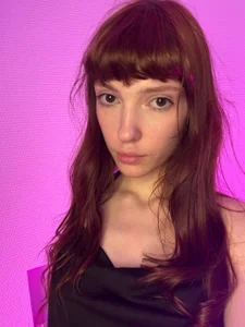 LaineBlackwood Public  5টি ছবি