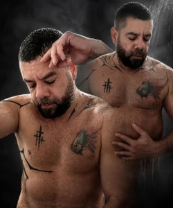 algo personal de LatinoSensual45  2 Imagens