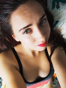 EmilyHotAngel Public 사진 3