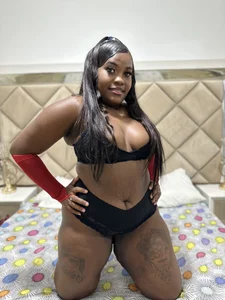Pamela_Jonees me! Pic 2