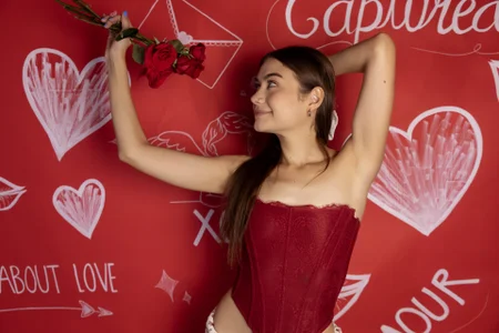 AlannaRussell_ 🌹 Your Valentine’s Fantasy Has a Name ❤️ Hình 5