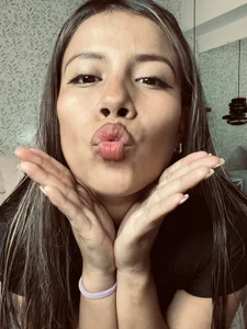 EMILIIA_RICHTER__ KISSES LOVES🥰😘😘 Bilde 5
