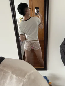 CamiRojas_boy 😈😈😈  2টি ছবি