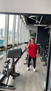 julian_wallace Gym time Hình