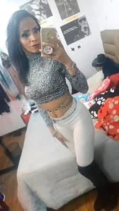 NicoleBenoit The MILF Silhouette: Head to Toe Temptation Pic 7