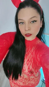 nare_celebi_ DO YOU LIKE SPICY RED? 😈😈 Hình 2