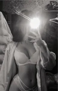 more sexyy 💦💦💦 de shreya___  Imagens