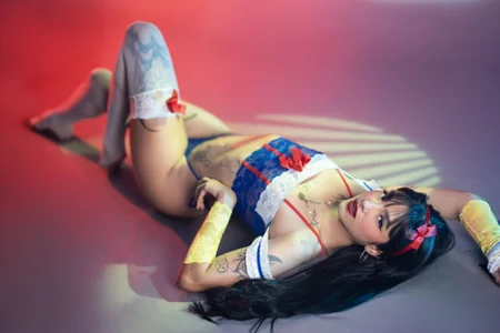 Lizzie_corner_v Snow White ❄️ صورة واحدة|Lizzie_corner_v Snow White ❄️ صورتان|Lizzie_corner_v Snow White ❄️  4 صور|Lizzie_corner_v Snow White ❄️  4 صورة