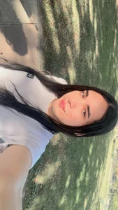 carlyxz_ Public Pic 2