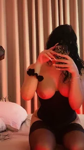 A little bit of nighttime style here de _VictoriaCollins_  3 photos