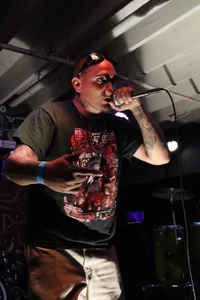 PappaPajaro Public  3টি ছবি