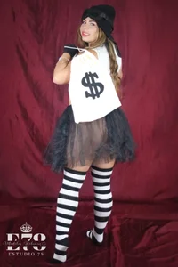 Lia_adamsss sexy thief Foto 7