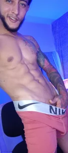 jonas_conor: what a lump ( фото)